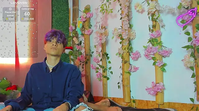 spicy adonhis online show from September 17, 12:40 pm