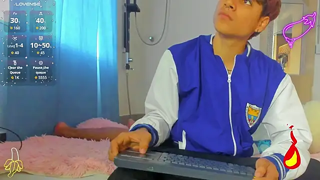 spicy adonhis online show from October 27, 12:42 pm