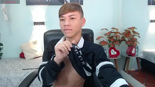 nathanclay online show from September 12, 12:49 pm