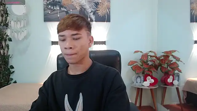 nathanclay online show from December 2, 3:34 am