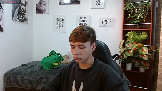 nathanclay online show from April 2, 3:37 am