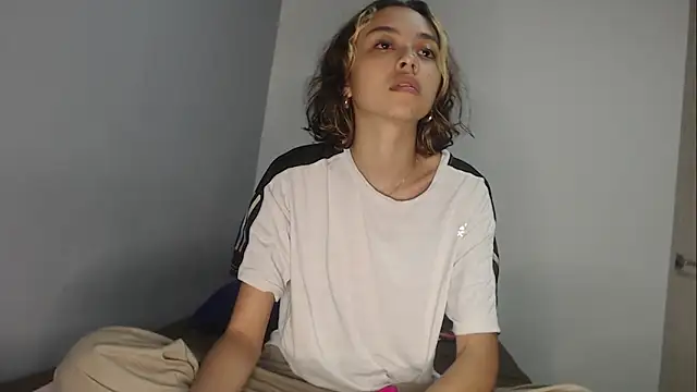 brisazanes online show from November 16, 2:06 am