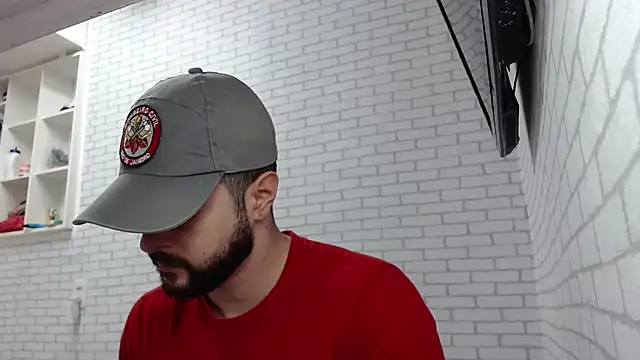 BombeiroHotx online show from December 15, 7:40 pm