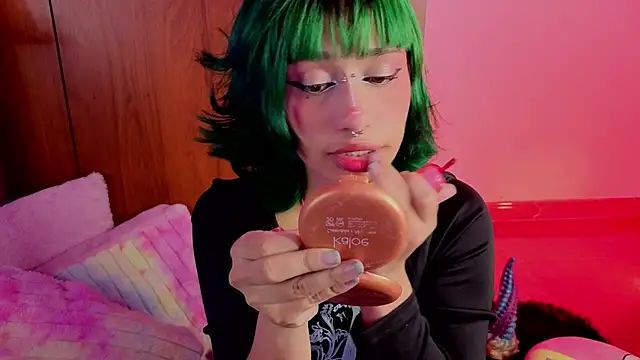zoelight18 online show from May 28, 3:15 am