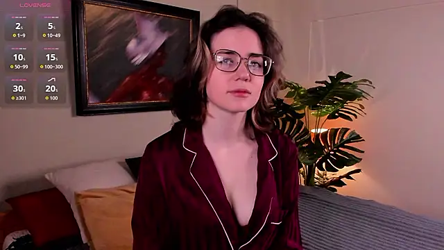 Sunny Teaze online show from February 18, 7:15 am