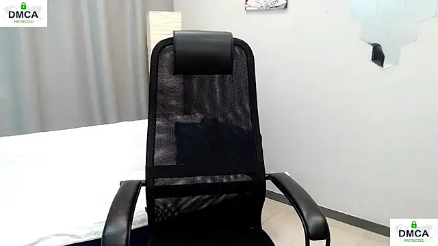 Snapshot of Pion_01 chatting on February 3, 5:27 am Pion 01 online show from February 3, 5:27 am