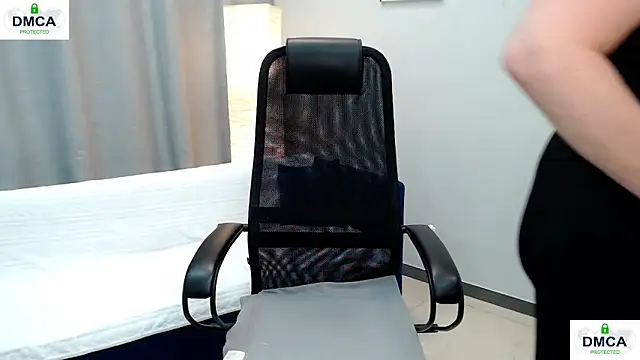 Snapshot of Pion_01 chatting on February 10, 10:30 am Pion 01 online show from February 10, 10:30 am