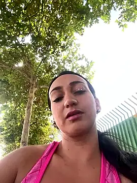 Ninabigtitied online show from October 3, 1:19 pm