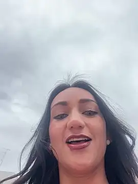 Ninabigtitied online show from October 19, 10:49 am