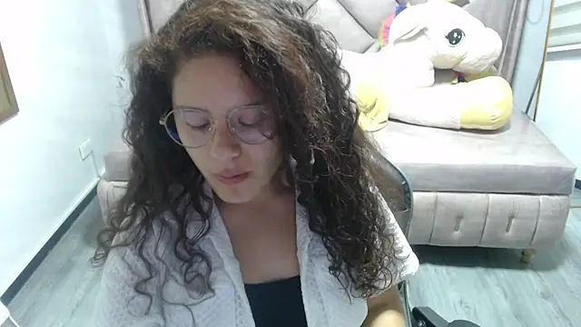 Velvet Moon V online show from November 1, 1:24 pm