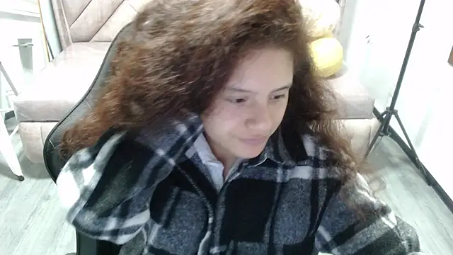 Velvet Moon V online show from November 21, 1:21 pm