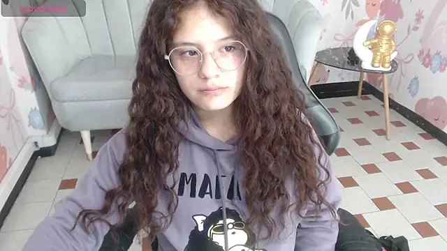 Snapshot of Velvet_Moon_V chatting on February 21, 1:12 pm Velvet Moon V online show from February 21, 1:12 pm