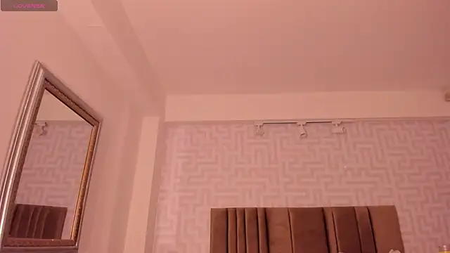 naishaa  online show from February 16, 6:48 pm