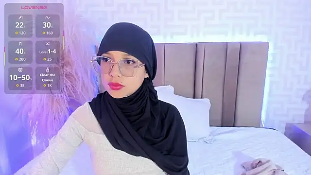 Snapshot of naishaa_ chatting on May 14, 6:37 pm naishaa online show from May 14, 6:37 pm