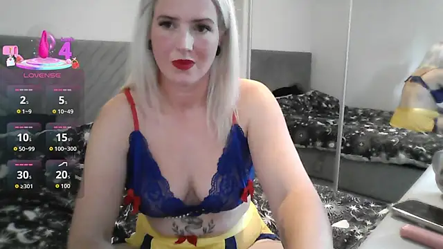 BlondeBells online show from September 19, 10:05 am