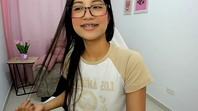 Snapshot of SeraphineCute chatting on September 30, 7:19 pm SeraphineCute online show from September 30, 7:19 pm