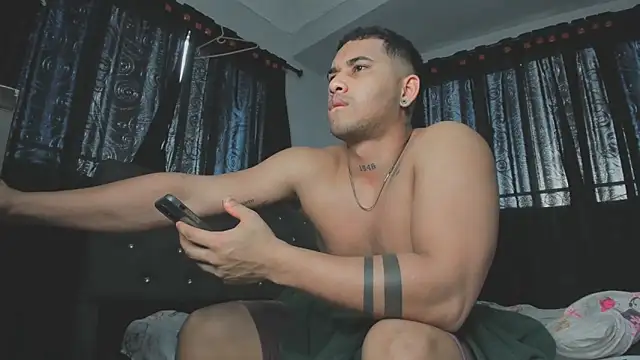 Snapshot of evan_hardy chatting on September 26, 9:19 pm evan hardy online show from September 26, 9:19 pm