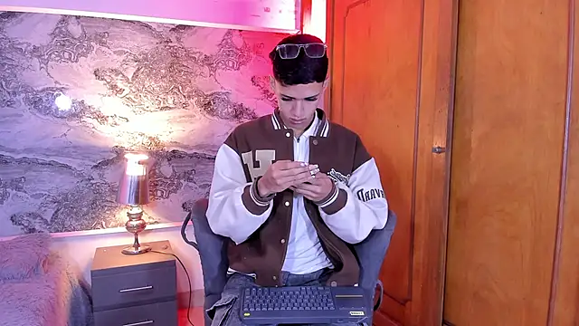 BILLY JAMEES online show from February 17, 12:34 pm