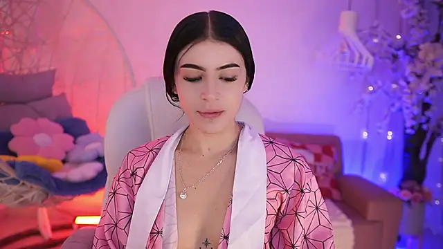 JadeSummerr online show from June 9, 11:44 am