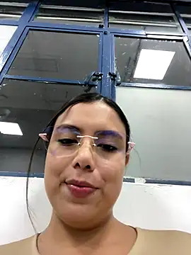 Snapshot of LICEET chatting on September 18, 12:01 am LICEET online show from September 18, 12:01 am