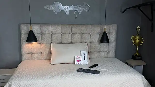 Horny nick18 online show from November 8, 11:21 am