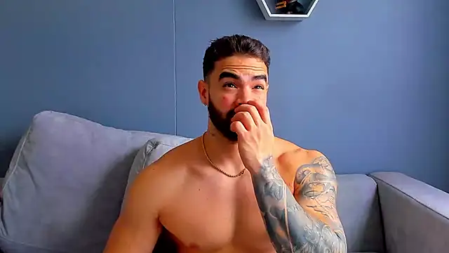 Snapshot of Paul_Phoenix chatting on September 17, 8:32 pm Paul Phoenix online show from September 17, 8:32 pm