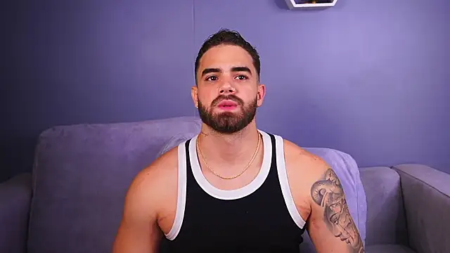 Snapshot of Paul_Phoenix chatting on December 16, 8:36 pm Paul Phoenix online show from December 16, 8:36 pm