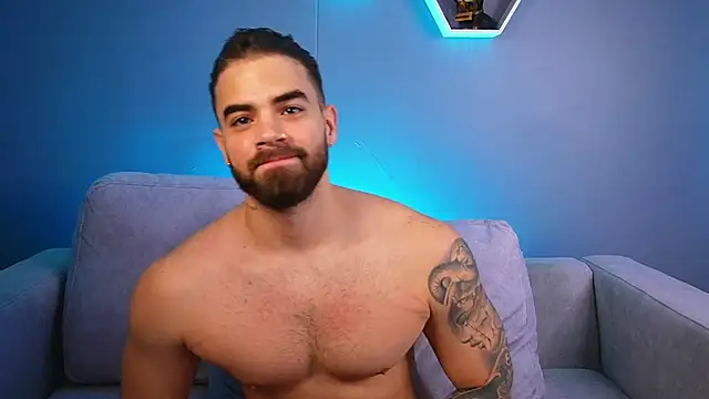 Snapshot of Paul_Phoenix chatting on January 7, 6:43 pm Paul Phoenix online show from January 7, 6:43 pm