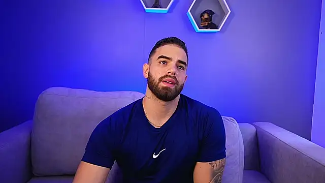 Snapshot of Paul_Phoenix chatting on January 13, 6:35 pm Paul Phoenix online show from January 13, 6:35 pm