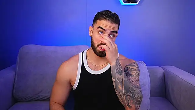 Snapshot of Paul_Phoenix chatting on January 15, 6:33 pm Paul Phoenix online show from January 15, 6:33 pm