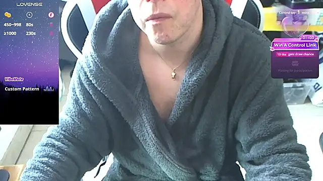 Snapshot of Naughty_toysboy chatting on February 28, 10:05 am Naughty toysboy online show from February 28, 10:05 am