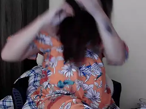 mimi15 online show from April 12, 10:59 pm