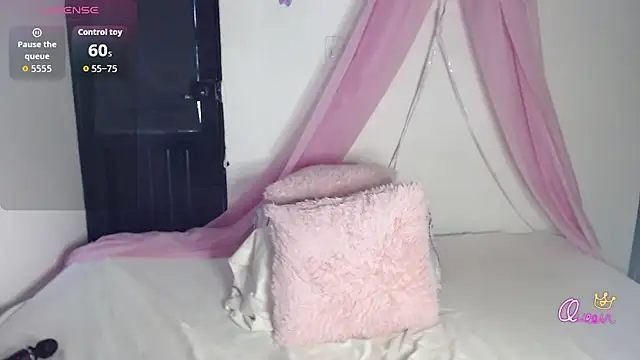 Snapshot of ms_ivanna chatting on May 26, 10:06 pm ms ivanna online show from May 26, 10:06 pm