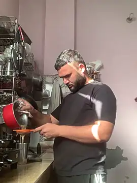 amitsharma7868 online show from March 31, 2:46 am