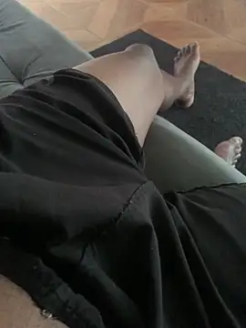 Snapshot of envolvemteX chatting on December 5, 5:53 pm envolvemteX online show from December 5, 5:53 pm