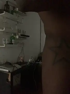 Snapshot of envolvemteX chatting on February 23, 6:16 pm envolvemteX online show from February 23, 6:16 pm