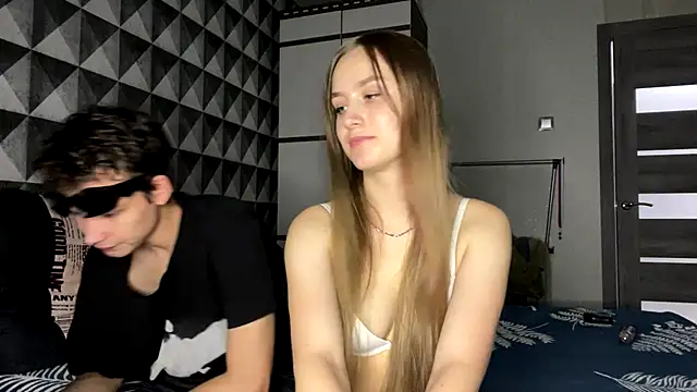 merycouple online show from September 24, 5:33 am