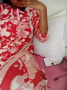Snapshot of Naira-Tripathi chatting on September 16, 5:30 am Naira-Tripathi online show from September 16, 5:30 am