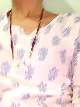 Snapshot of poojam93 chatting on September 19, 1:51 am poojam93 online show from September 19, 1:51 am