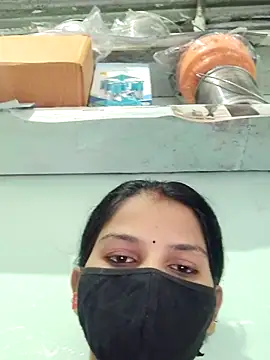 Snapshot of poojam93 chatting on September 23, 1:41 am poojam93 online show from September 23, 1:41 am