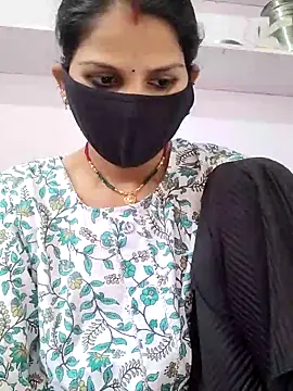 Snapshot of poojam93 chatting on October 9, 2:53 am poojam93 online show from October 9, 2:53 am