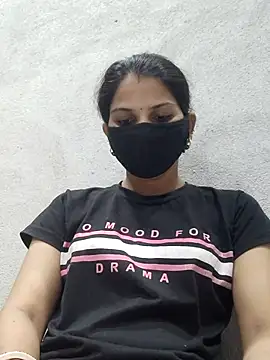 Snapshot of poojam93 chatting on June 1, 1:51 am poojam93 online show from June 1, 1:51 am