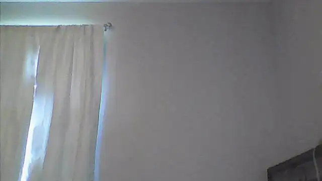 sarahkat86 online show from April 4, 10:07 pm