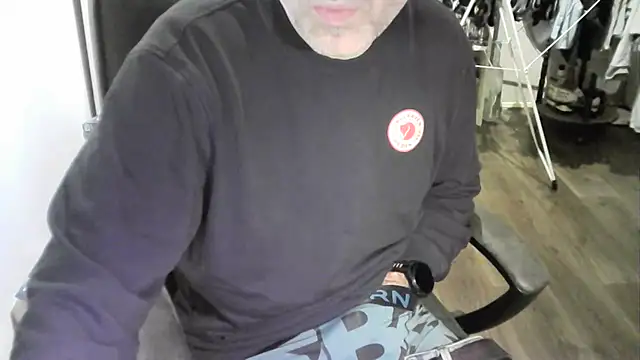 Chrisprngr online show from March 5, 9:44 pm