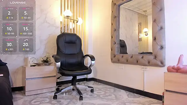 Snapshot of Ariagh_ chatting on February 24, 7:23 pm Ariagh online show from February 24, 7:23 pm