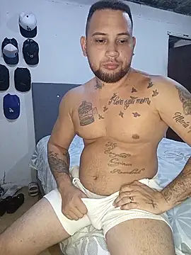 Catire10  online show from April 20, 10:55 pm