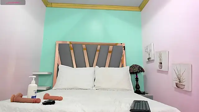 little lemmons  online show from November 1, 7:16 pm