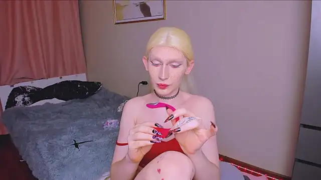 yoi mika online show from December 22, 7:00 pm