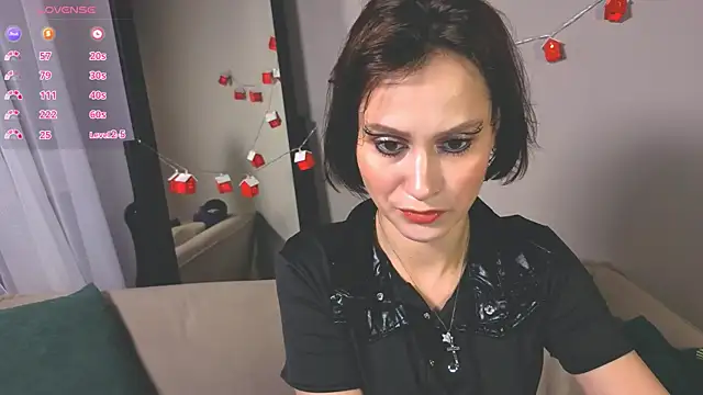 worsh1p me online show from December 18, 4:35 pm