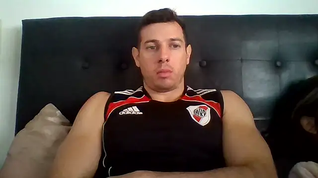 luca23millo90 online show from October 29, 6:20 pm